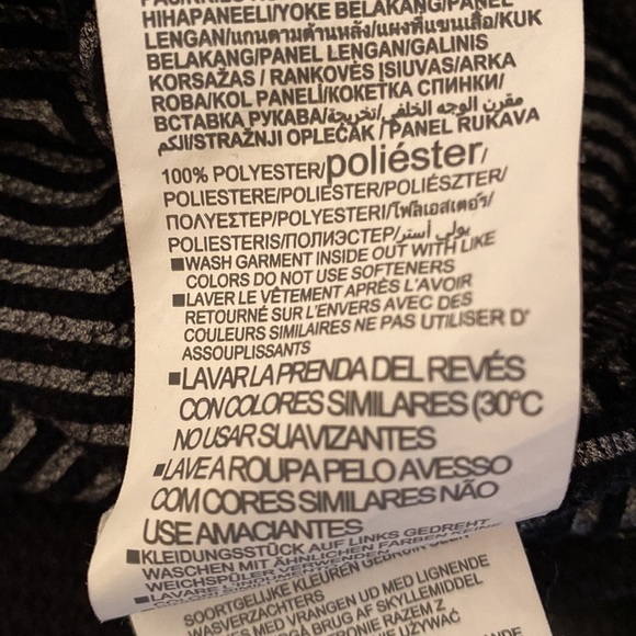 Under Armour Coolgear infared hooded pullover sweatshirt Grey & Black size XS - Picture 4 of 12